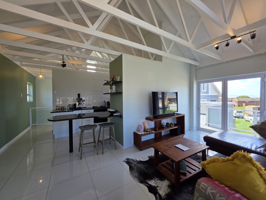2 Bedroom Property for Sale in Wavecrest Eastern Cape